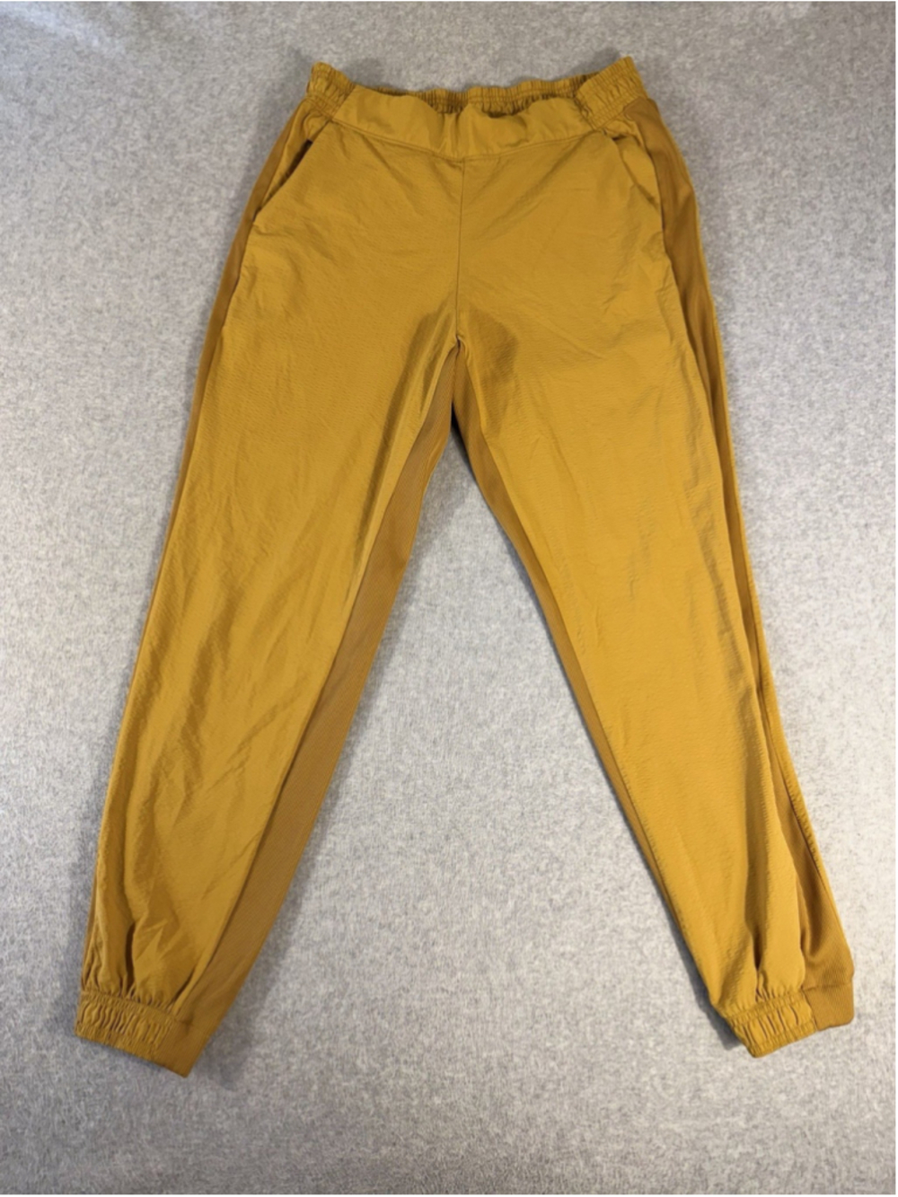 Athleta‎ Textured Brooklyn Jogger Pants Womens 10 Gold Yellow Casual Lightweight